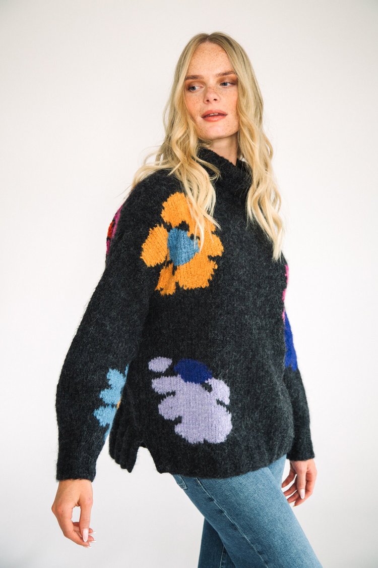 Amano Mystique Alpaca Flower Pullover Charcoal