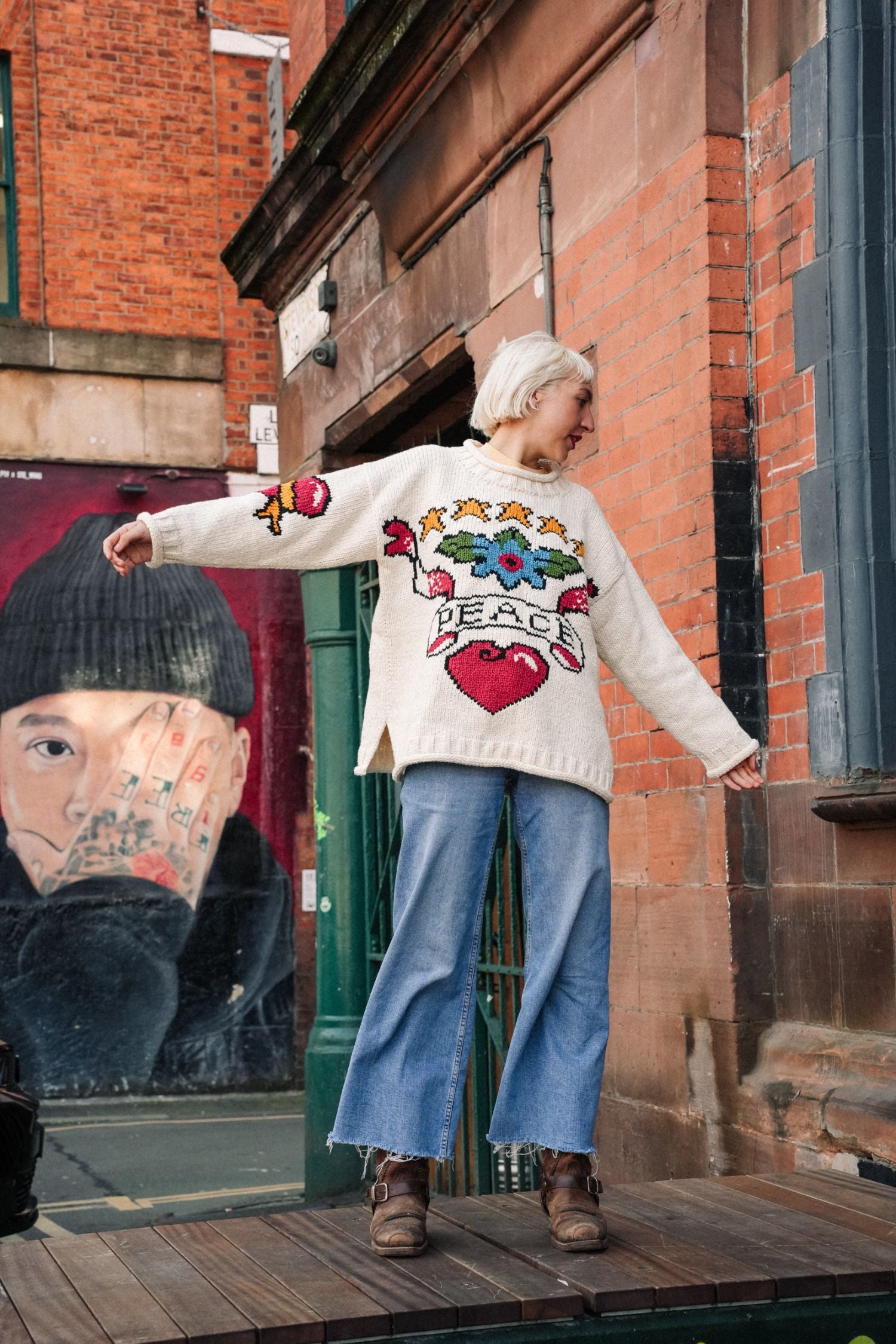 Amano Peace Pullover