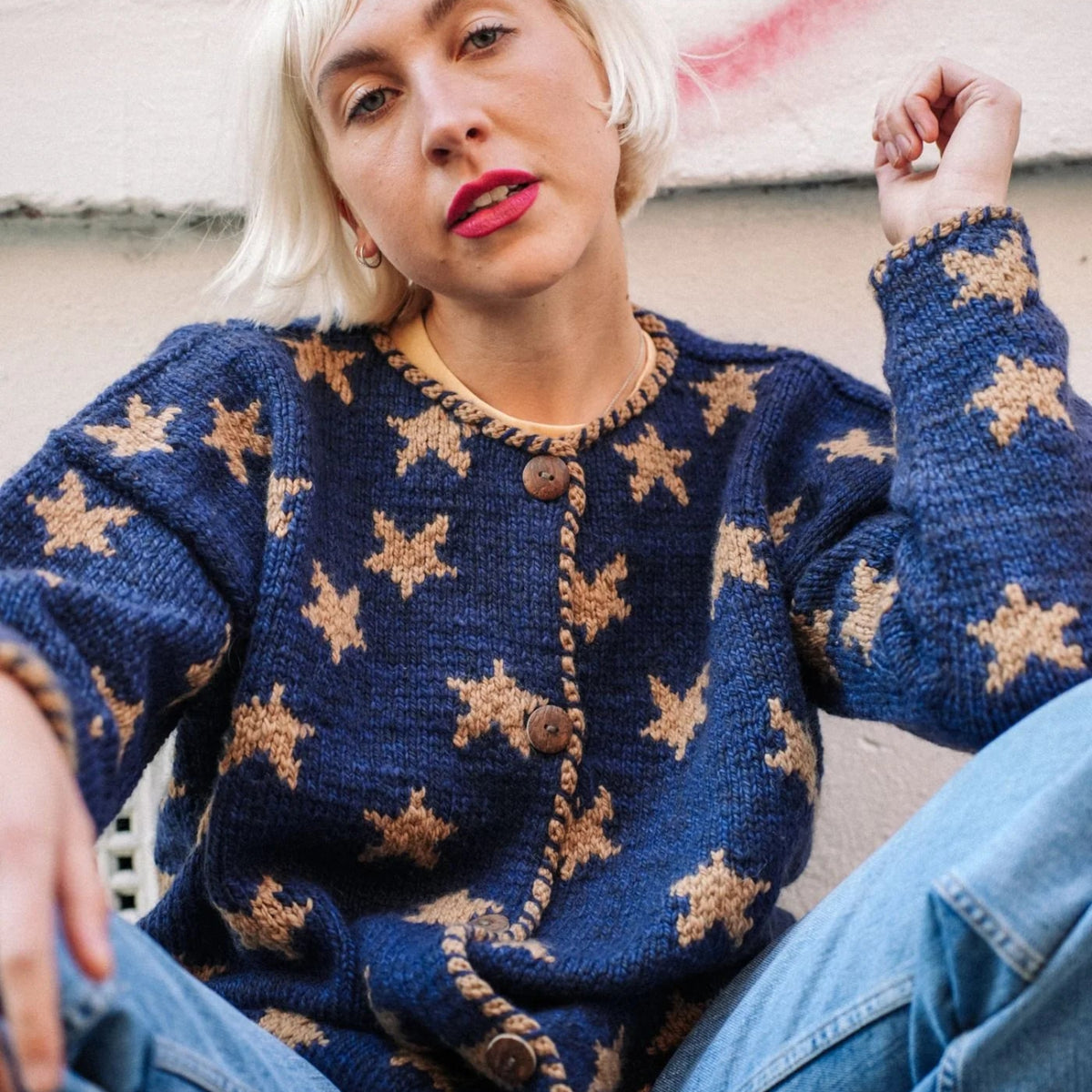 Amano_Star_Cardigan_Denim_Hand